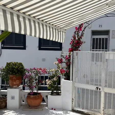 度假居 In Old Town Near *